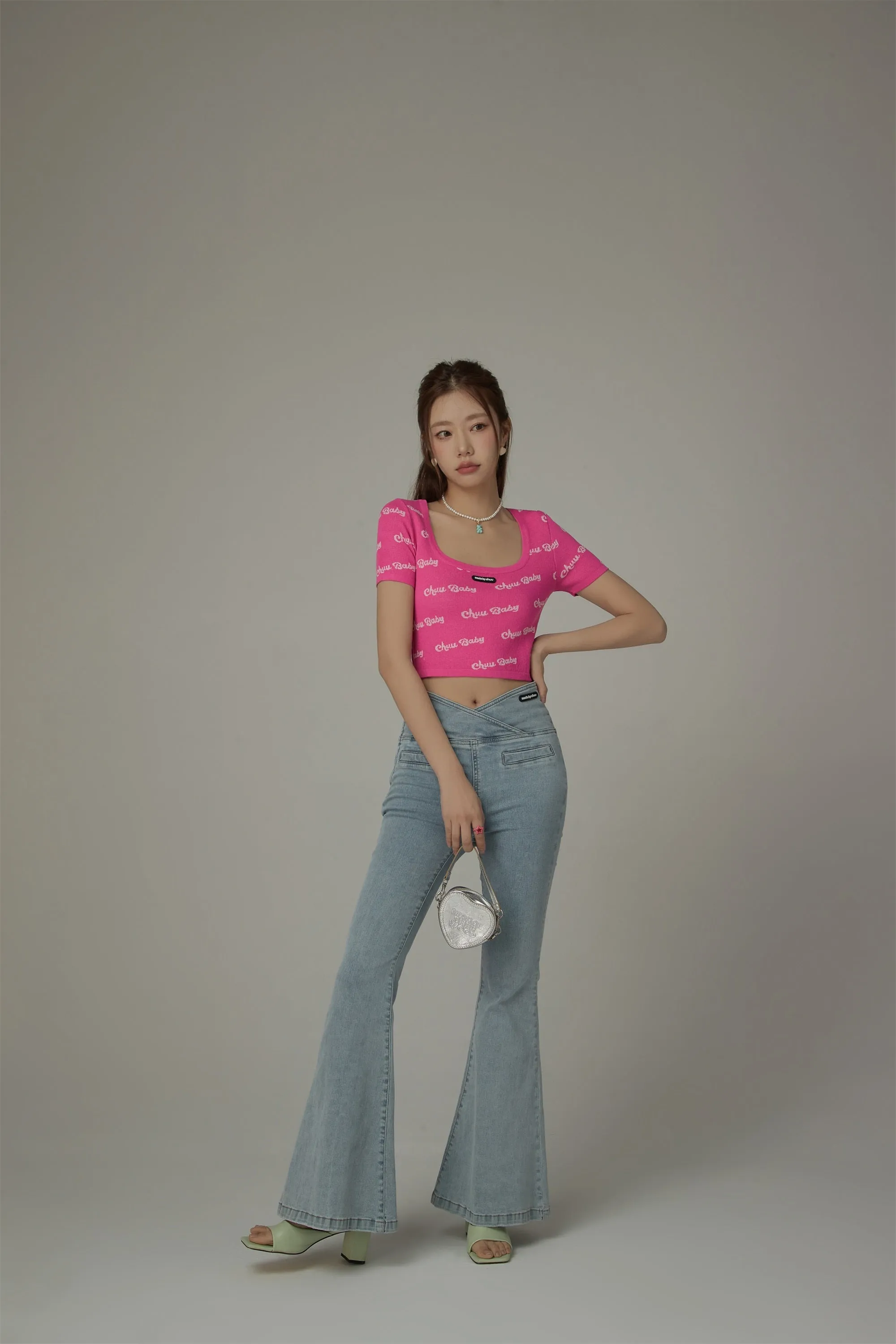 Chuu Baby Cropped Knit Top