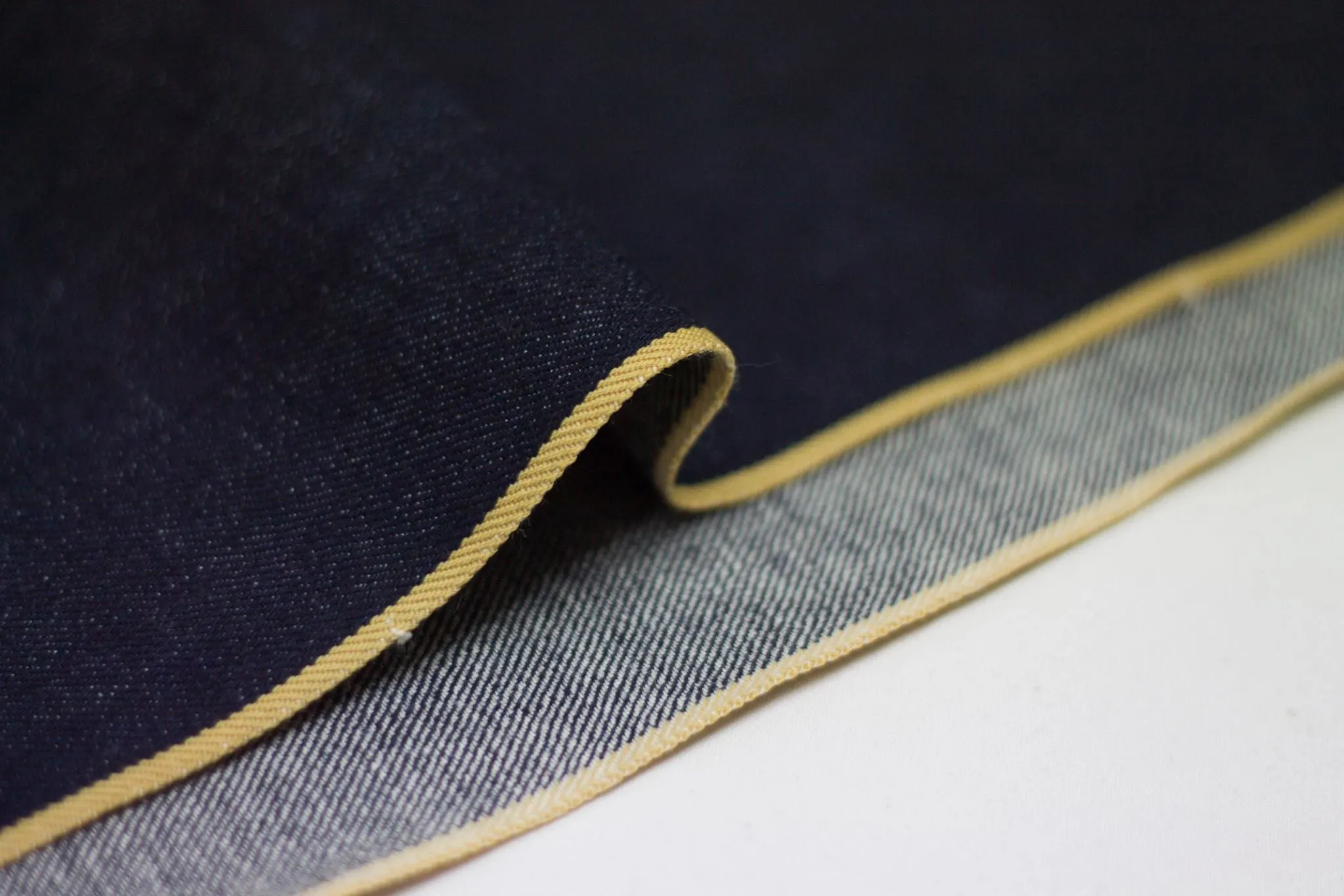 SATURATED INDIGO GOLDEN SELVEDGE *