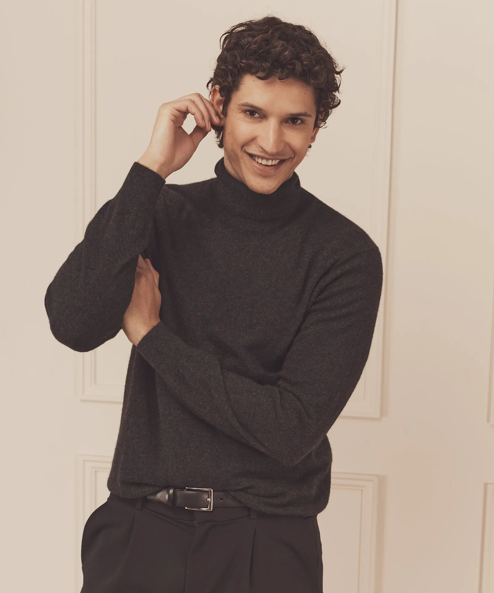 Signature Cashmere Turtleneck