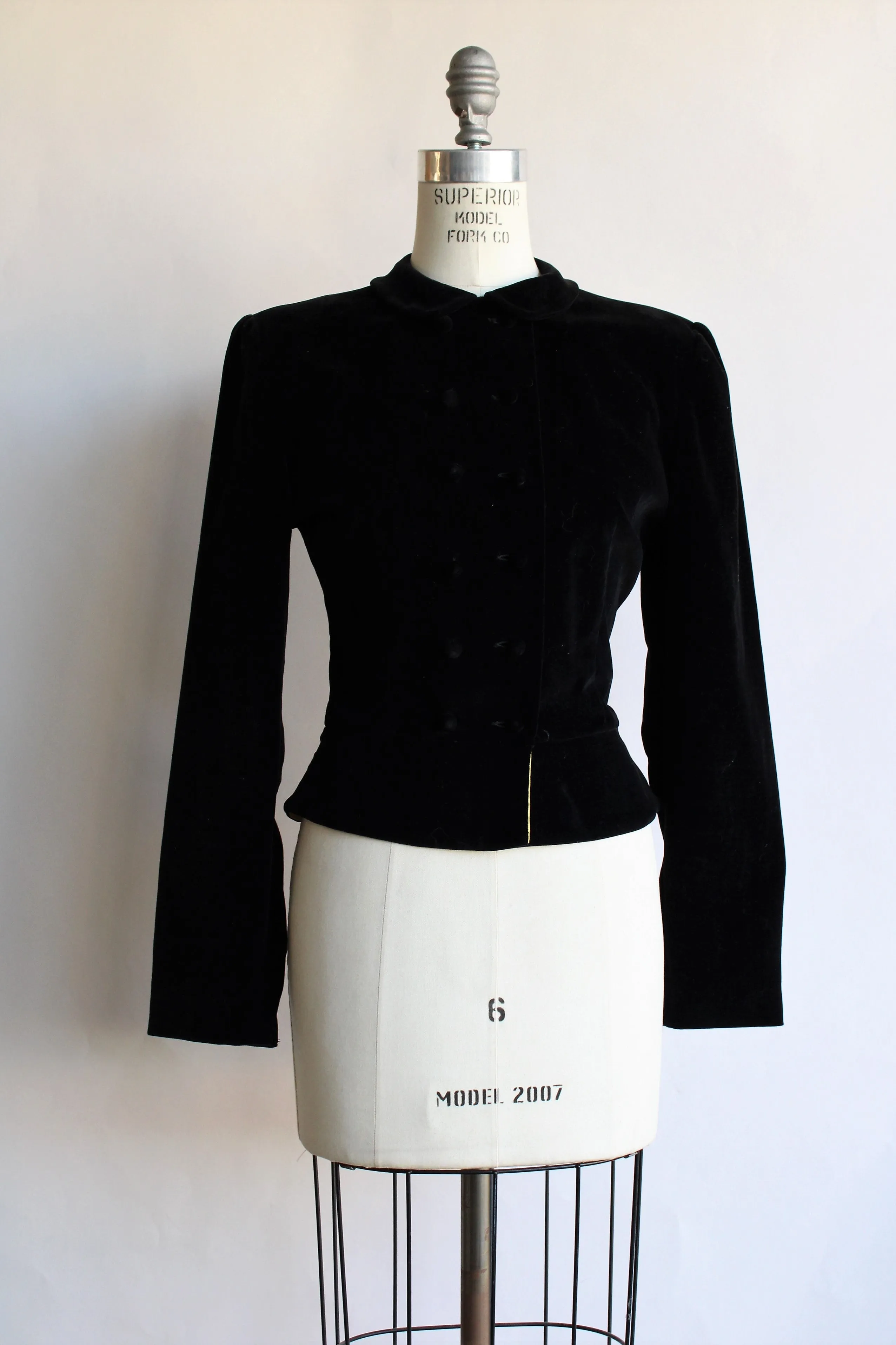 Vintage 1940s 1950s New Look Velvet Jacket by Nona Originals